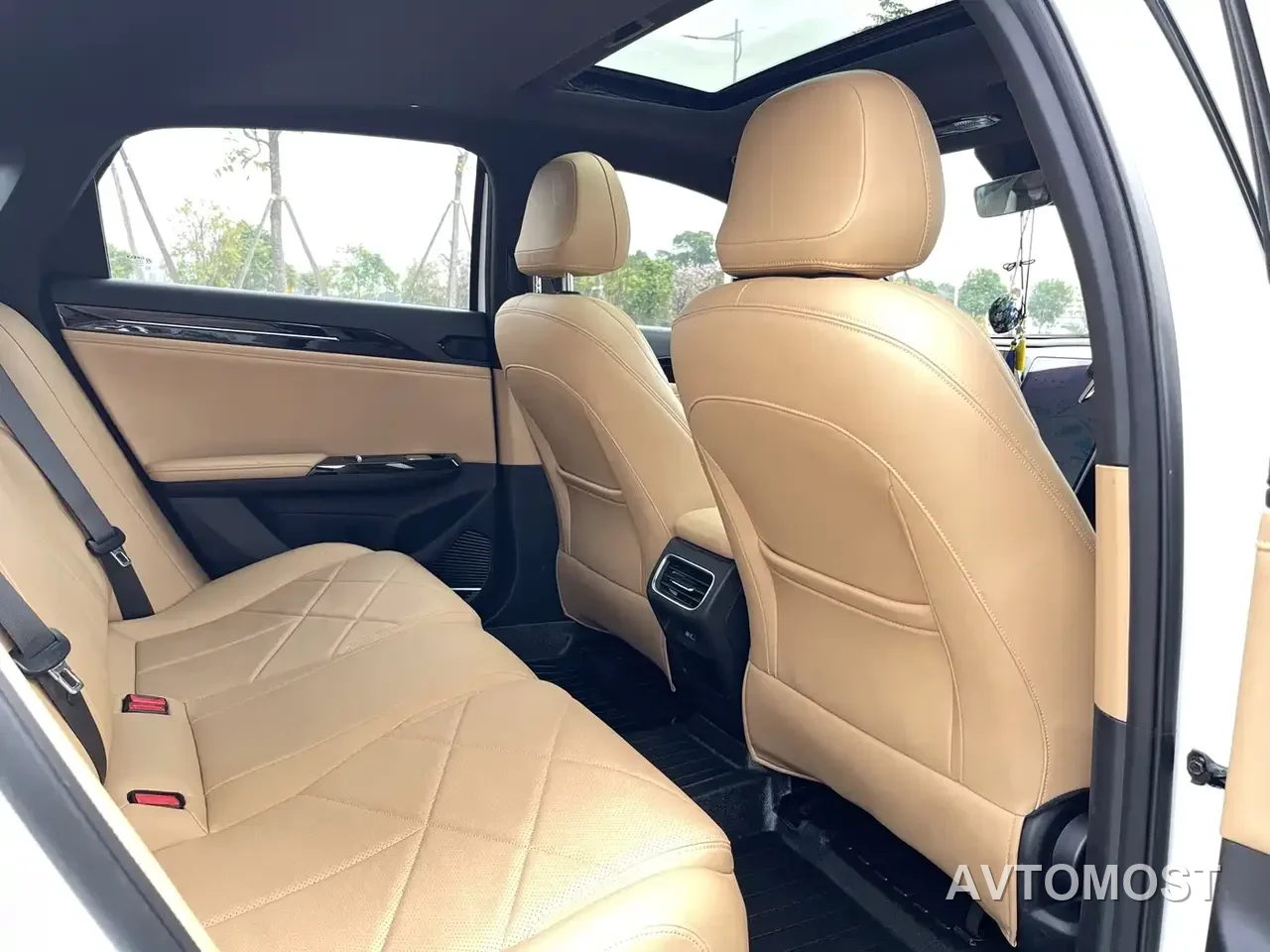 Geely Galaxy L6 2023 60km PLUS — фото 7