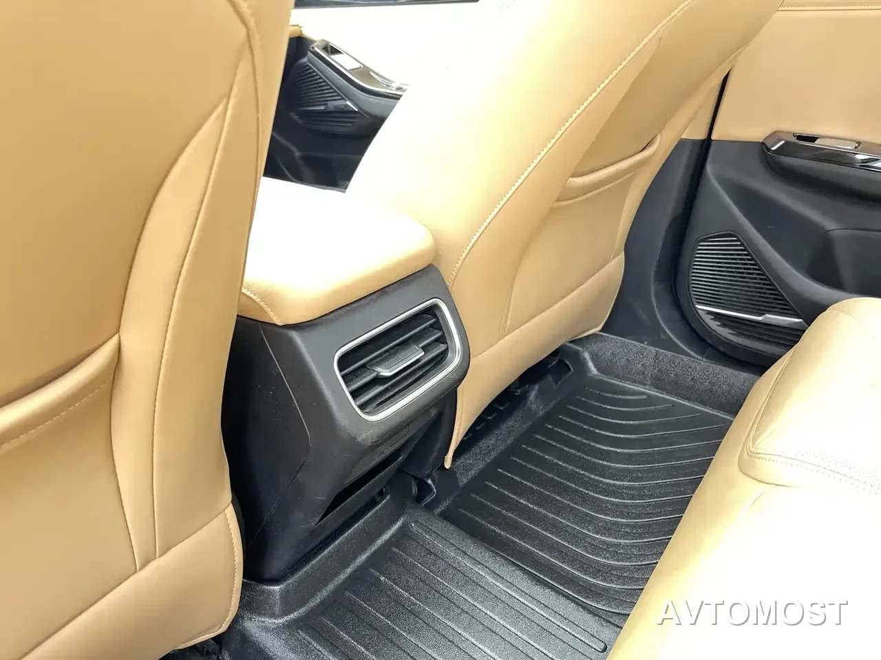 Geely Galaxy L6 2023 60km PLUS — фото 13