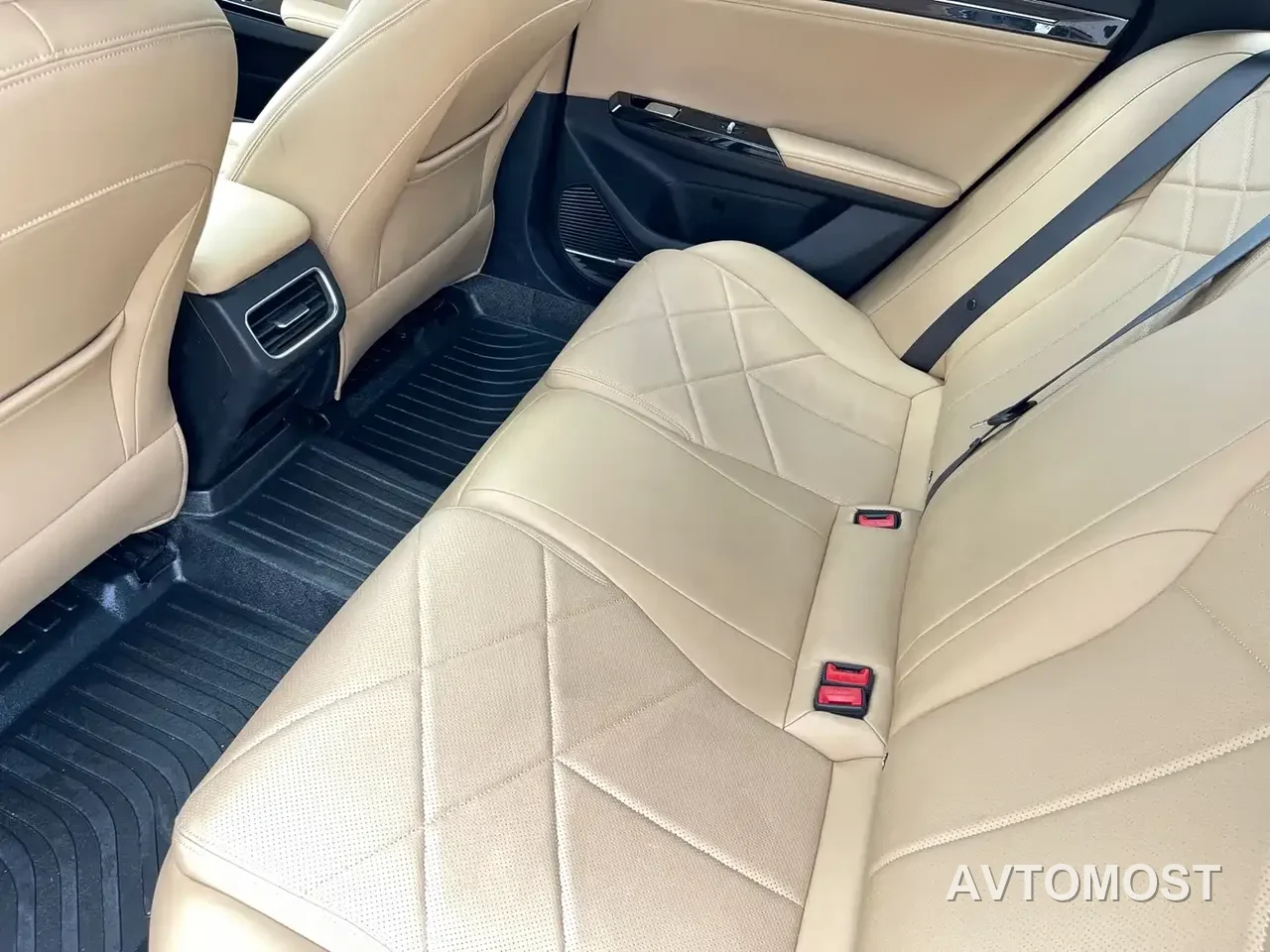 Geely Galaxy L6 2023 60km PLUS — фото 15