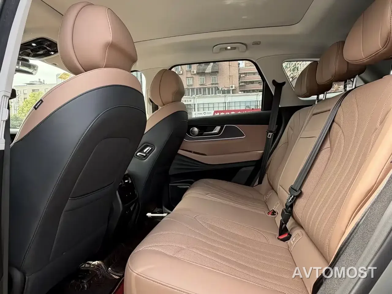 Chery Tiggo 8L 2024 2.0T 2WD Premium 5-seater — фото 7