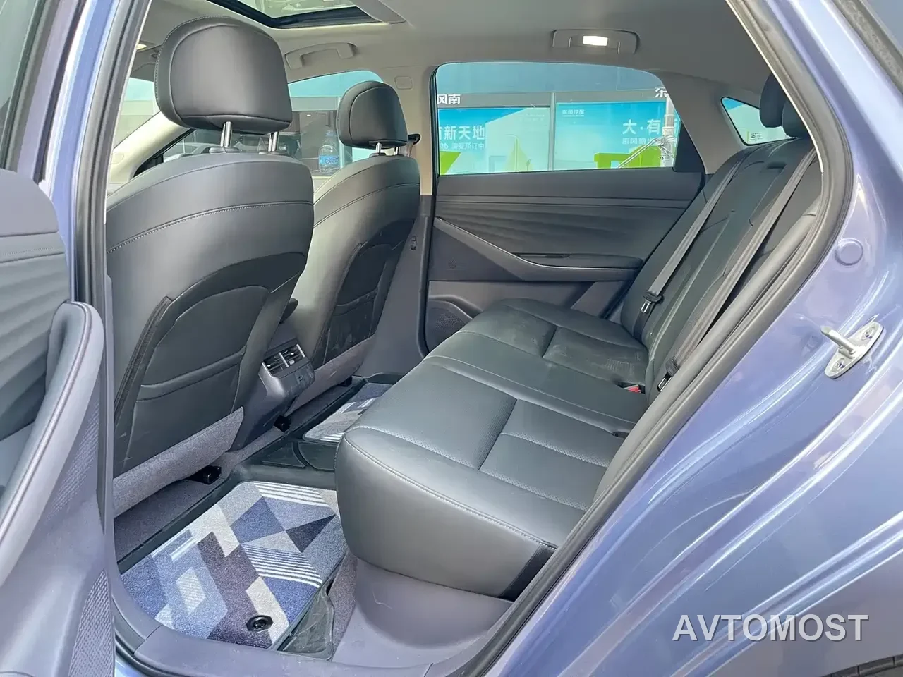 Nissan N6 2025 Mid Configuration — фото 9