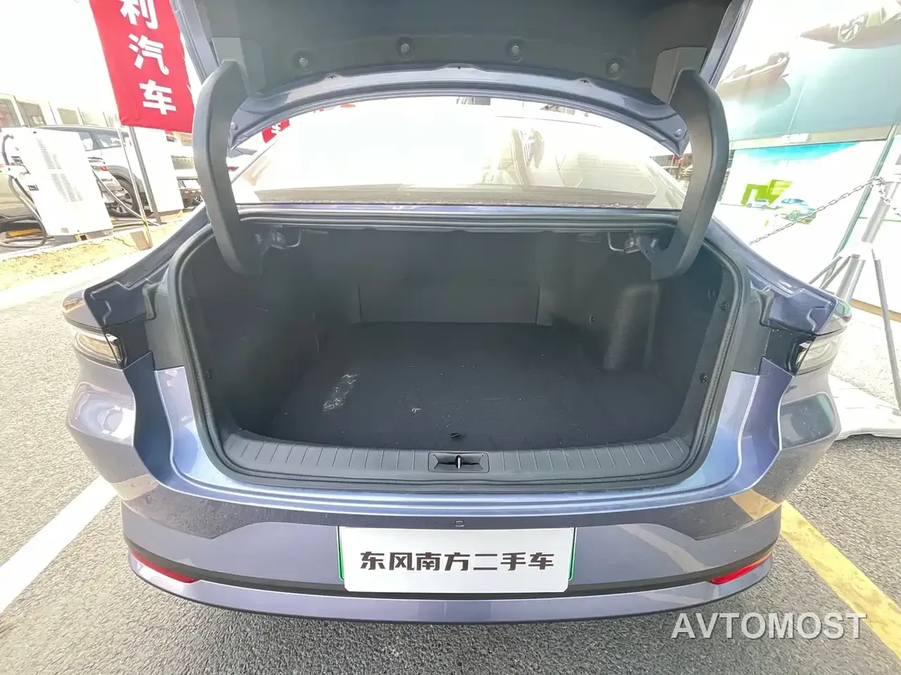 Nissan N6 2025 Mid Configuration — фото 18