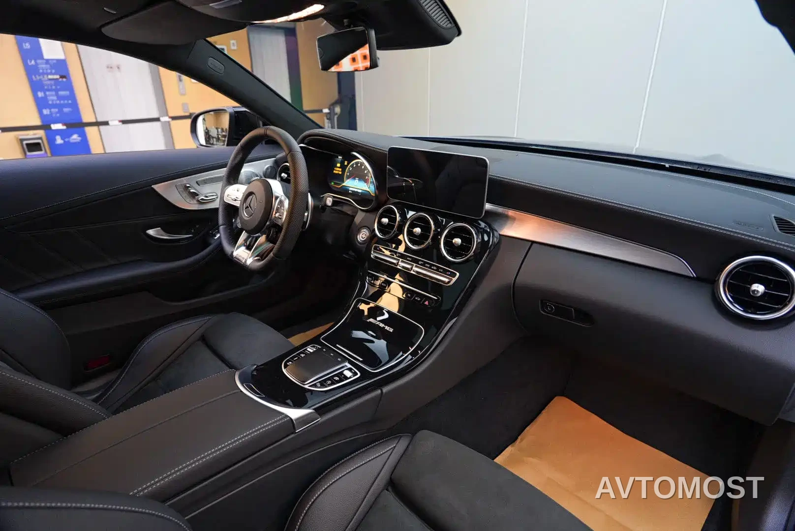 Mercedes-Benz C-Class AMG 2021 AMG C 63 Coupe — фото 9