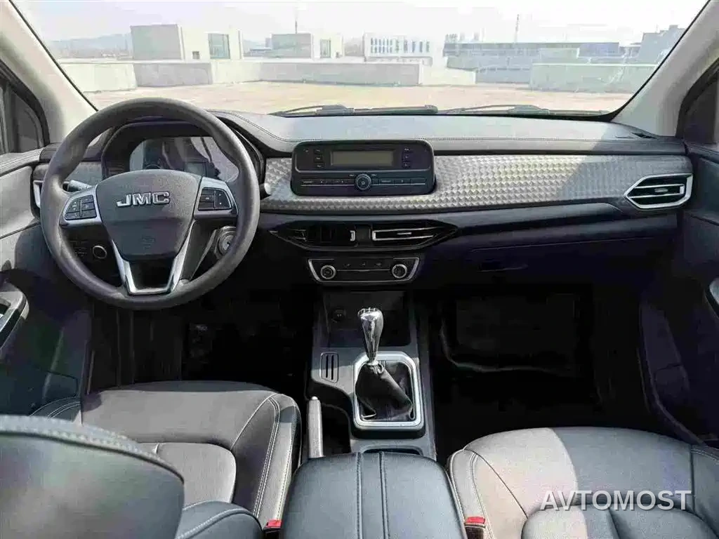 Jiangling Baodian 2022 2.5T Diesel 4WD Comfort Edition Standard Wheelbase JX4D25A6L — фото 4