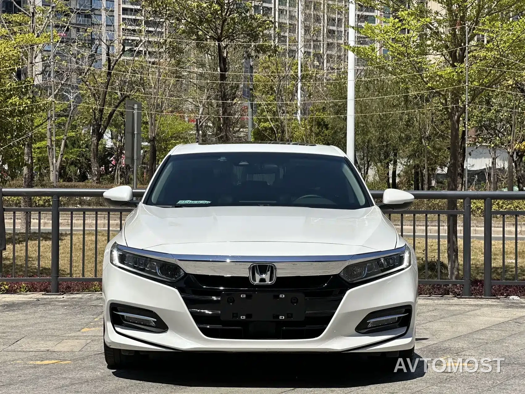 Honda Accord 2018 Sharp Hybrid 2.0L Sharp Leader (China V) — фото 2
