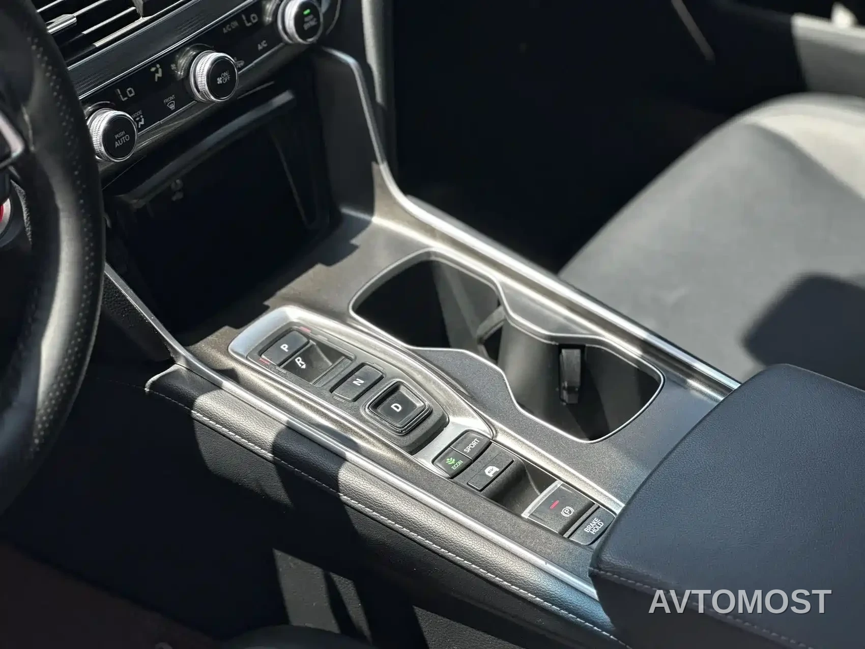 Honda Accord 2018 Sharp Hybrid 2.0L Sharp Leader (China V) — фото 13
