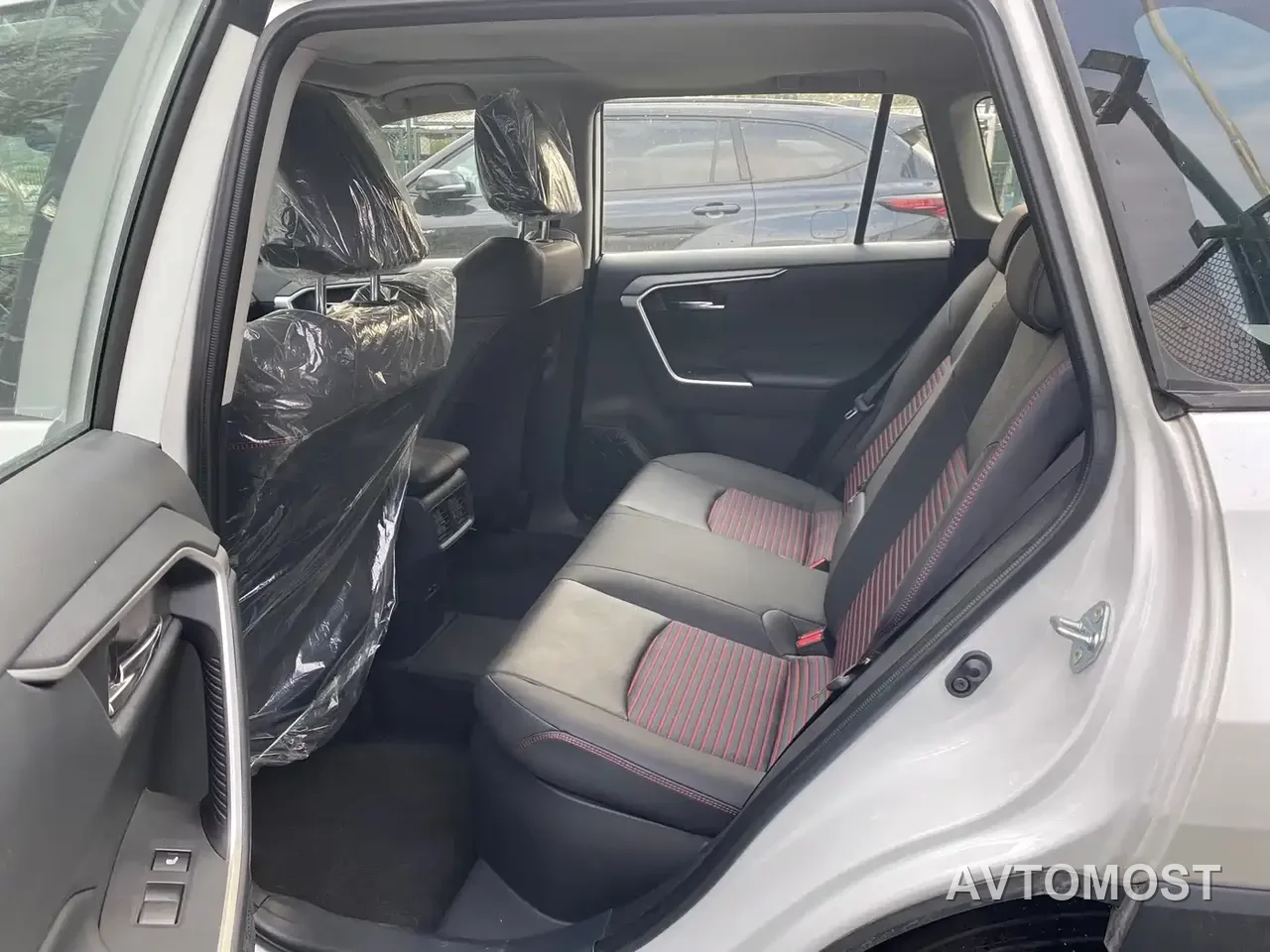 Toyota RAV4 Rongfang Dual Engine E+ 2024 2.5L 2WD Elite Pro — фото 14