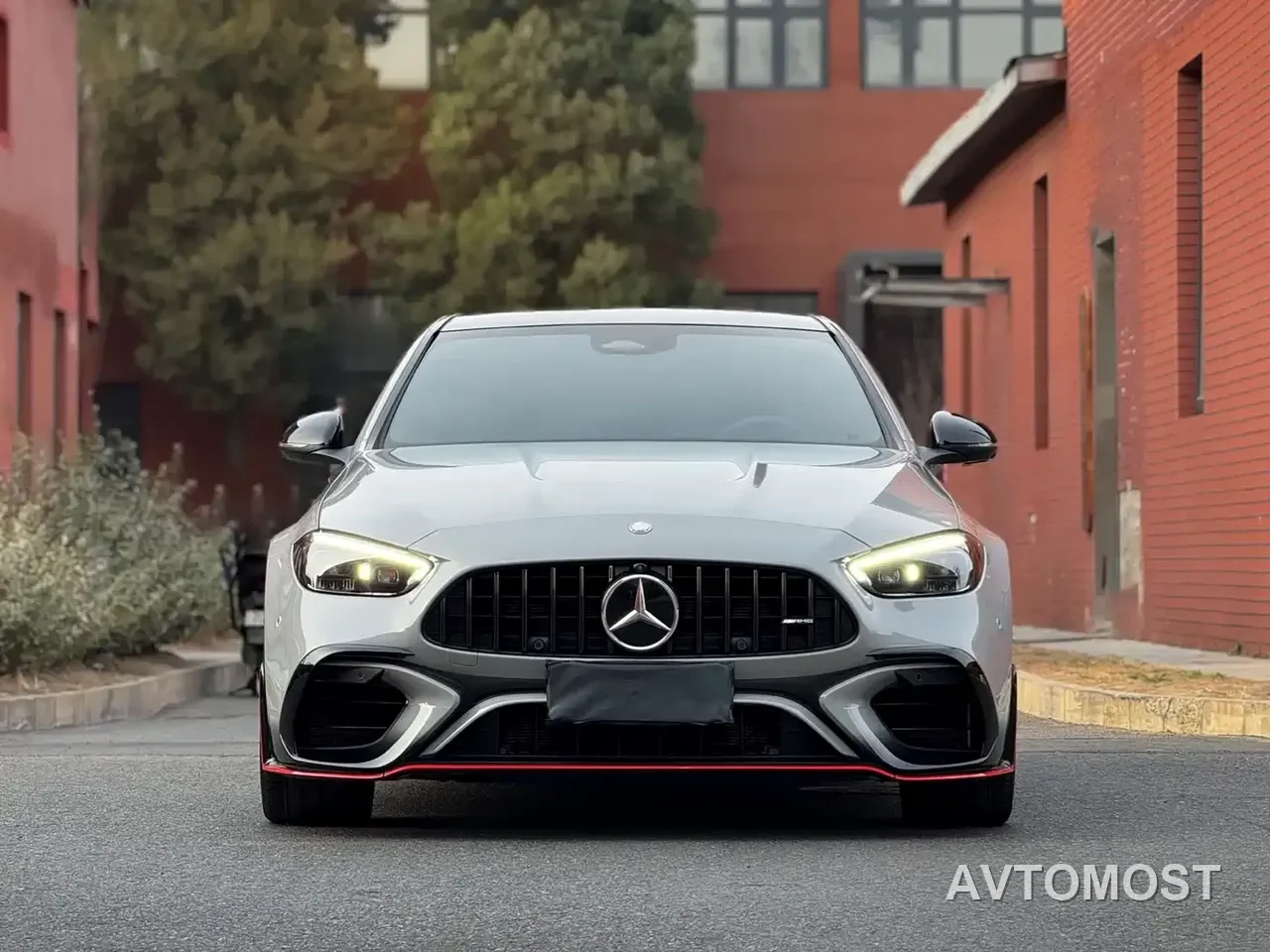 Mercedes-Benz C-Class AMG New Energy 2024 Mercedes-AMG C 63 S E PERFORMANCE F1 Edition — фото 2