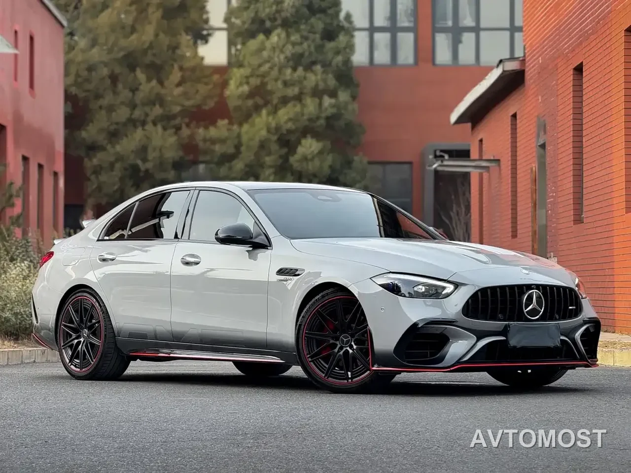 Mercedes-Benz C-Class AMG New Energy 2024 Mercedes-AMG C 63 S E PERFORMANCE F1 Edition — фото 3