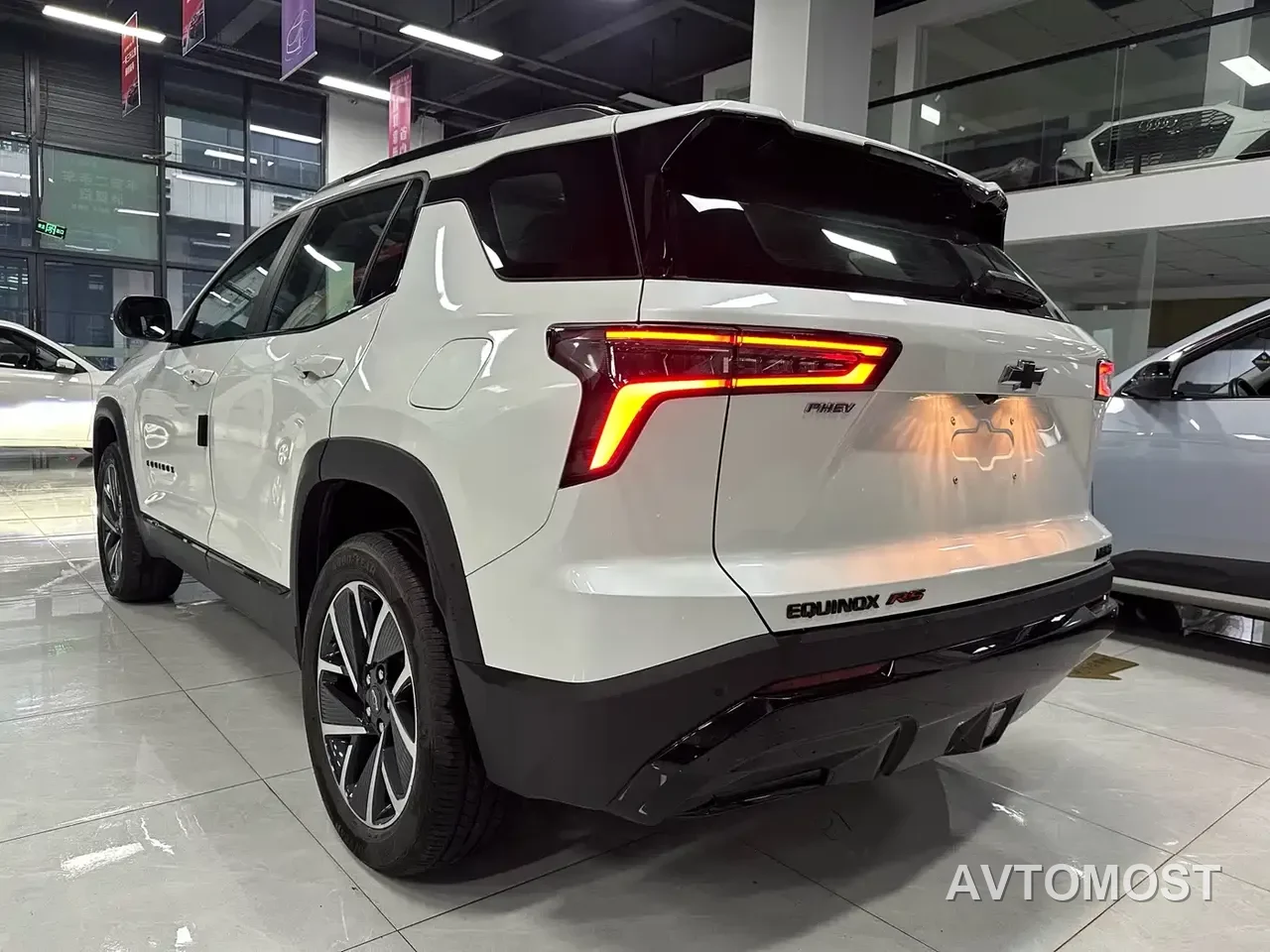 Chevrolet Equinox Plus 2024 102km RS Flagship Edition — фото 10