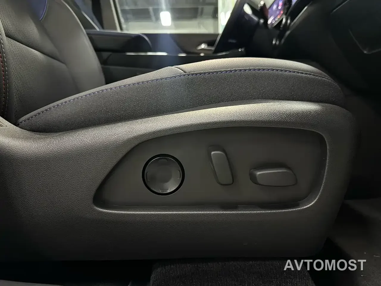 Chevrolet Equinox Plus 2024 102km RS Flagship Edition — фото 20