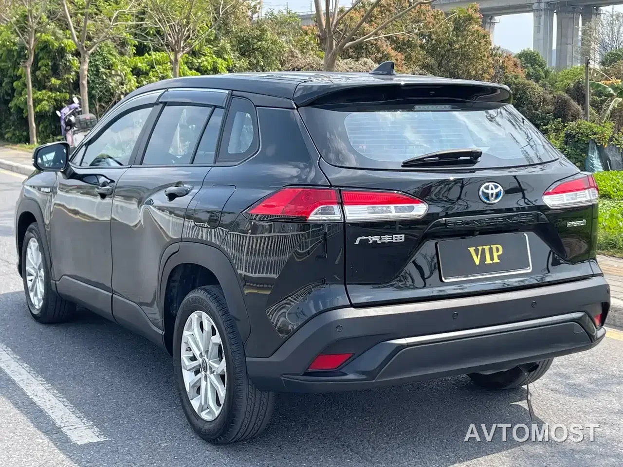 Toyota Frontlander 2024 2.0L Smart Hybrid Dual Engine Leading Edition — фото 4