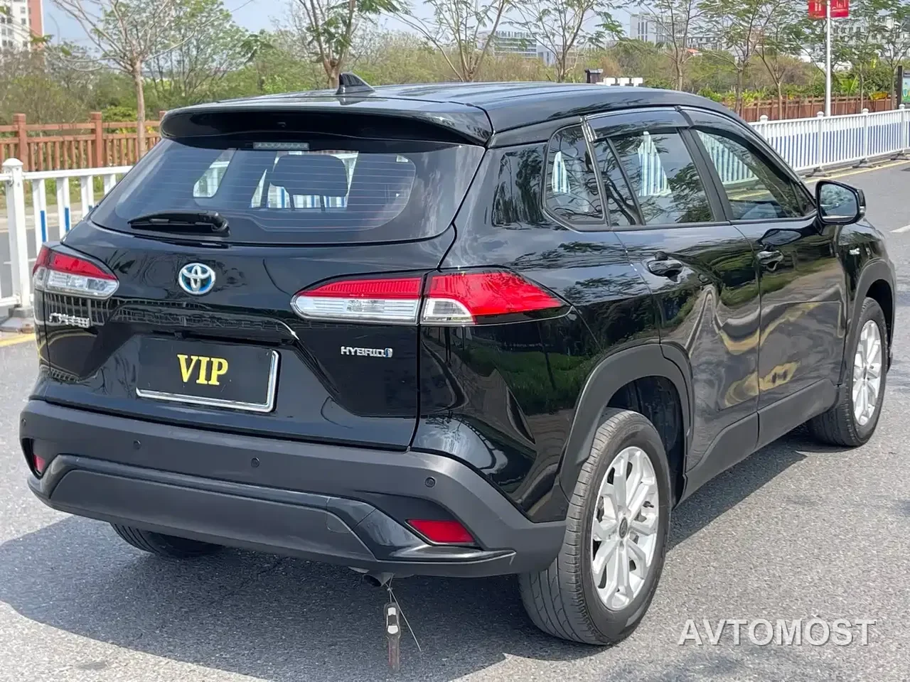 Toyota Frontlander 2024 2.0L Smart Hybrid Dual Engine Leading Edition — фото 6