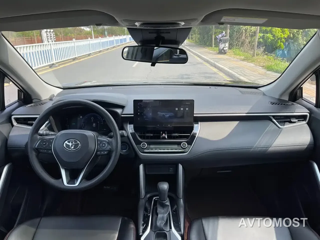 Toyota Frontlander 2024 2.0L Smart Hybrid Dual Engine Leading Edition — фото 16
