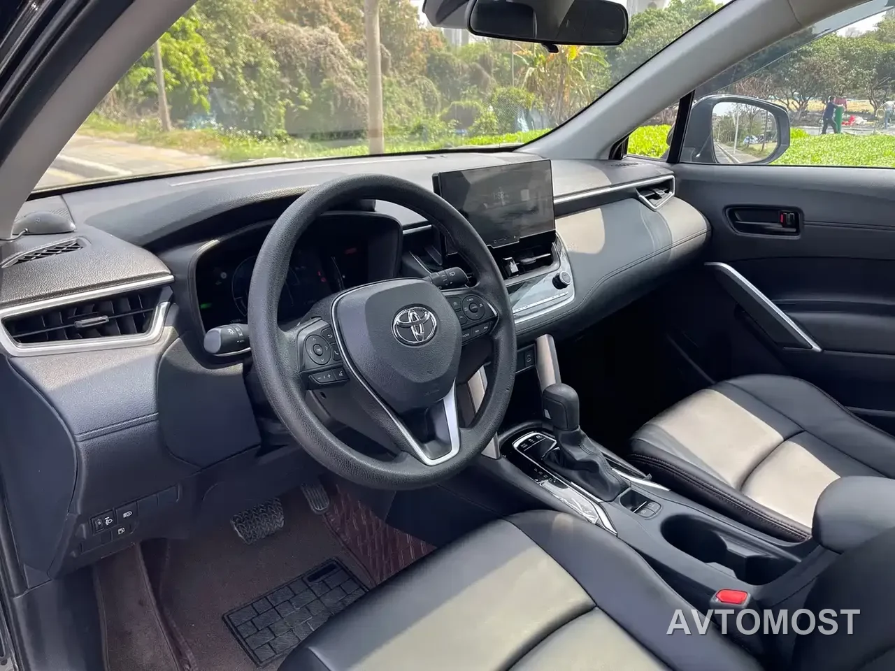 Toyota Frontlander 2024 2.0L Smart Hybrid Dual Engine Leading Edition — фото 17