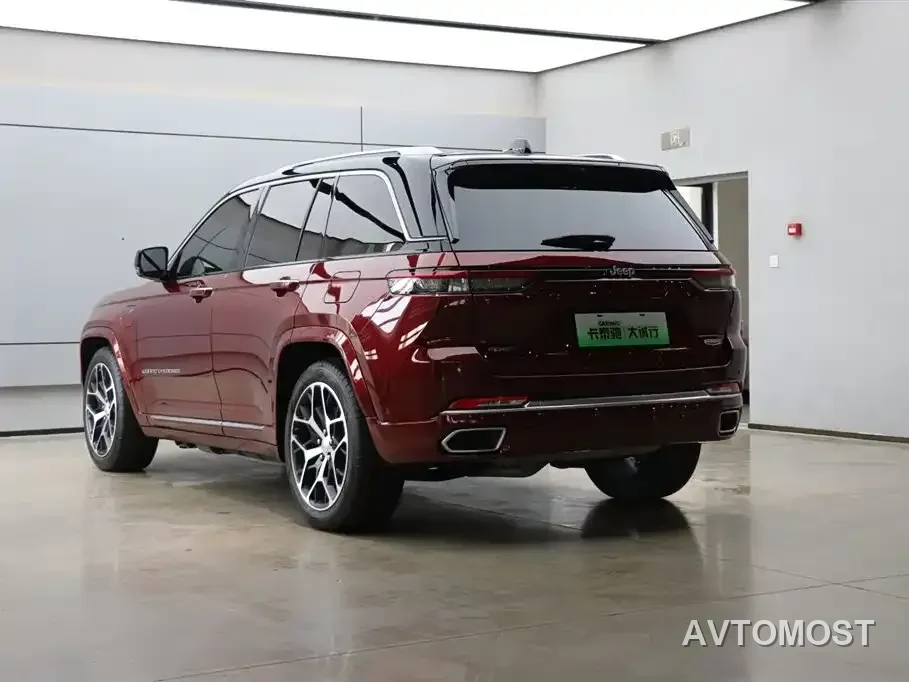 Jeep Grand Cherokee 4xe (Import) 2023 4xe Summit Edition — фото 30