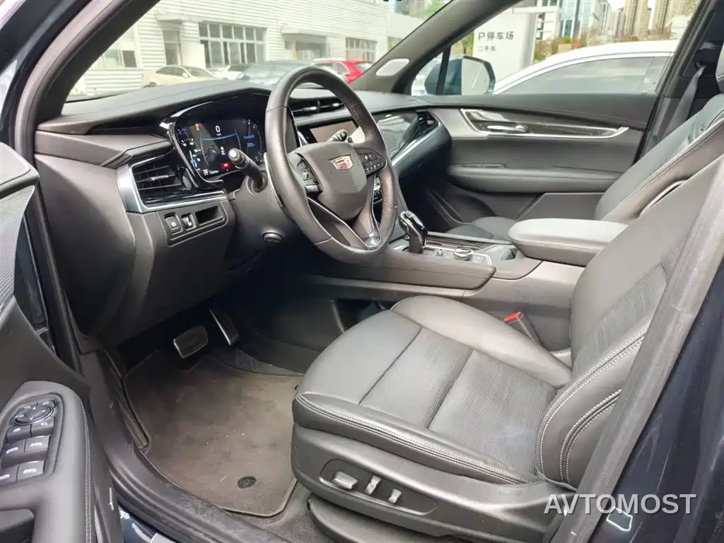 Cadillac XT6 2025 2.0T 6-Seater AWD Executive Black Label Edition — фото 11
