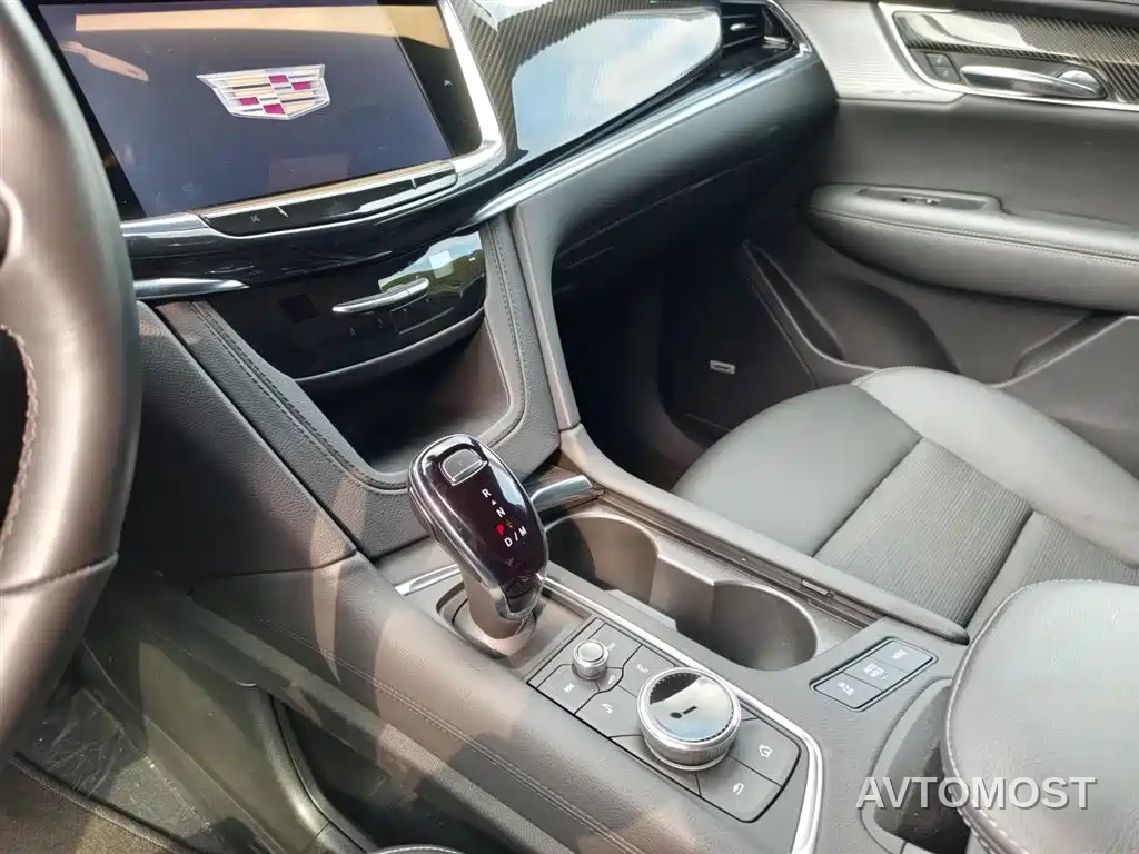 Cadillac XT6 2025 2.0T 6-Seater AWD Executive Black Label Edition — фото 13
