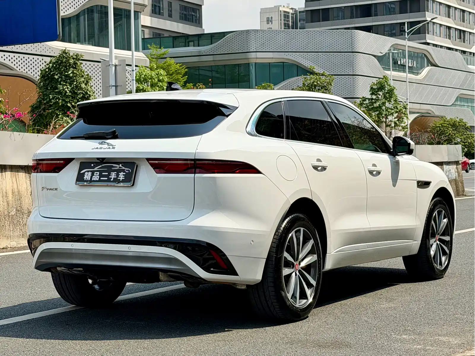 Jaguar F-PACE 2021 250PS R-Dynamic S — фото 6