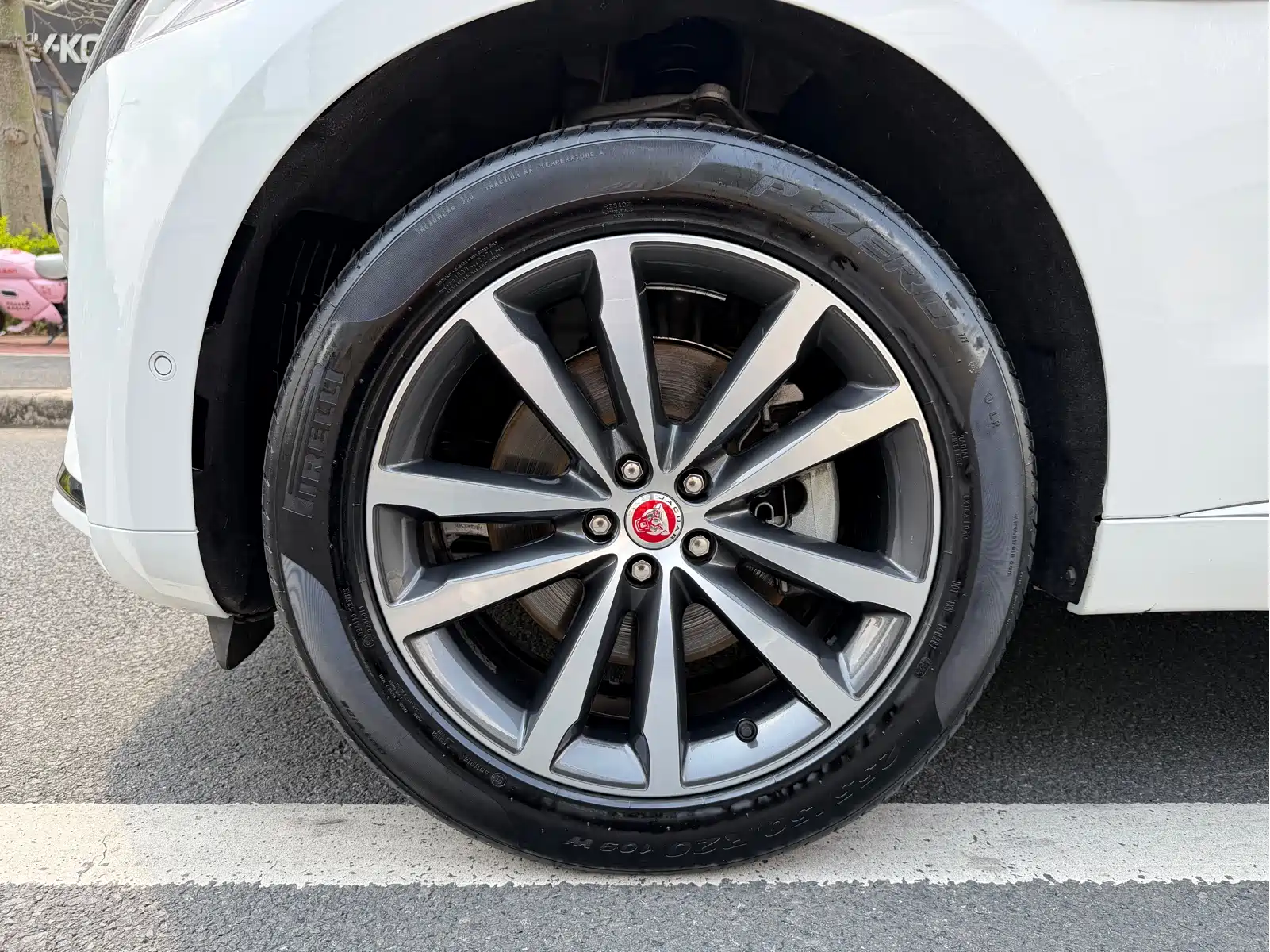 Jaguar F-PACE 2021 250PS R-Dynamic S — фото 9
