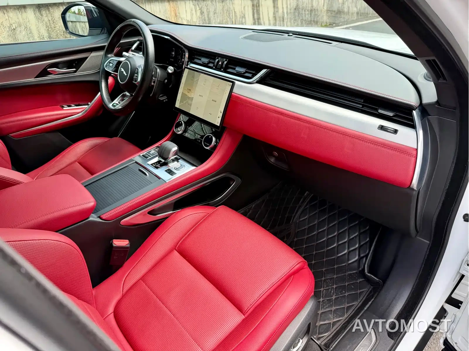 Jaguar F-PACE 2021 250PS R-Dynamic S — фото 21