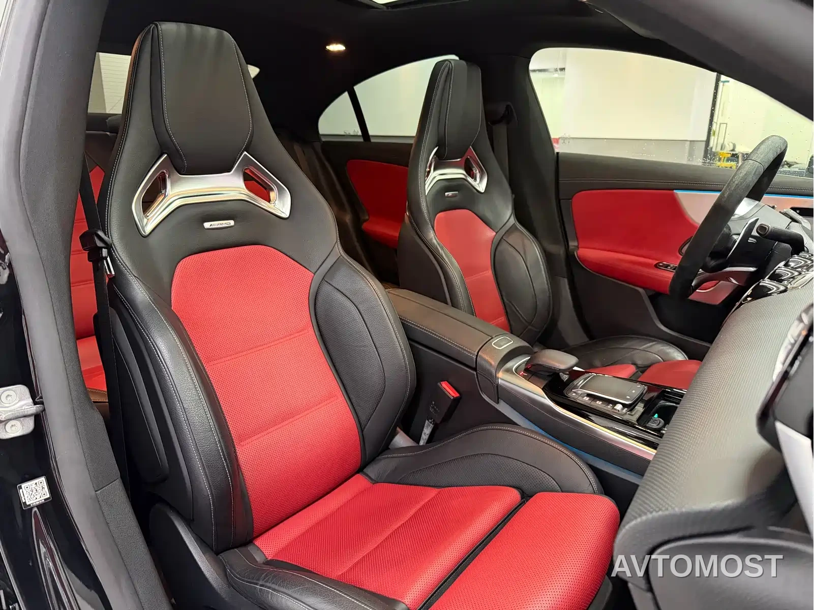 Mercedes-Benz CLA AMG 2022 AMG CLA 45 S 4MATIC+ 55th Anniversary Edition — фото 14