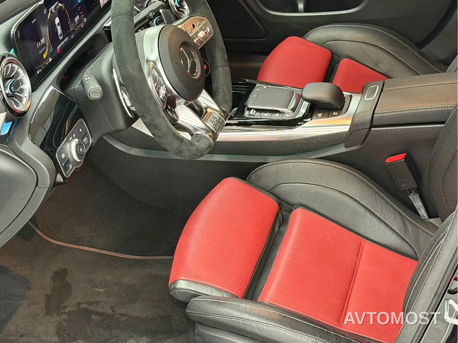 Mercedes-Benz CLA AMG 2022 AMG CLA 45 S 4MATIC+ 55th Anniversary Edition — фото 16