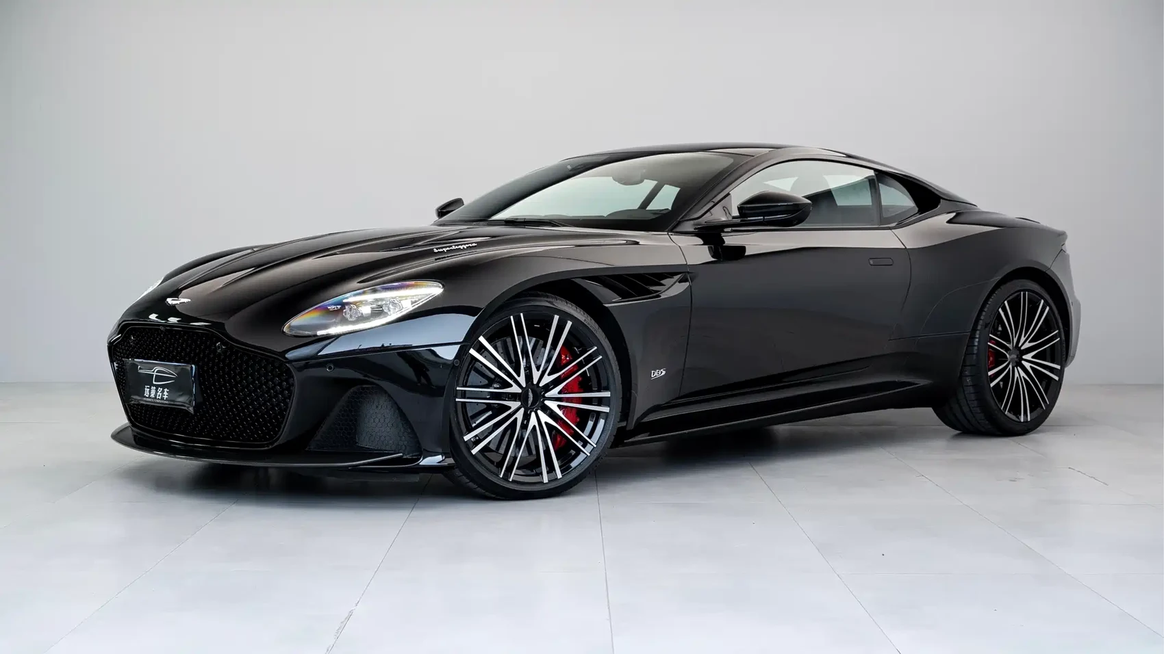 Aston Martin DBS 2022 DBS Superleggera V12 Coupe — фото 2