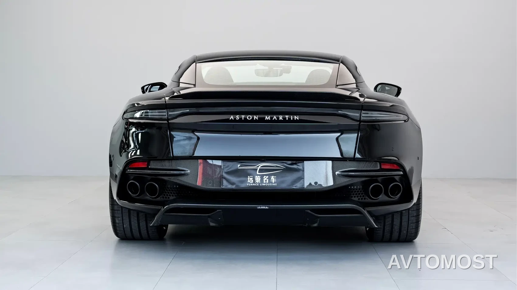Aston Martin DBS 2022 DBS Superleggera V12 Coupe — фото 17