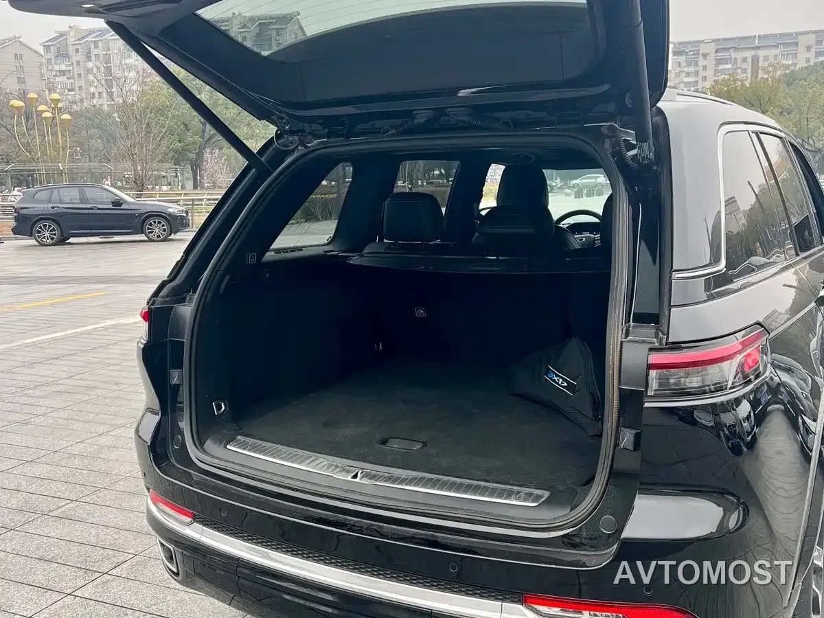 Jeep Grand Cherokee 4xe (Import) 2023 4xe Summit Edition — фото 6