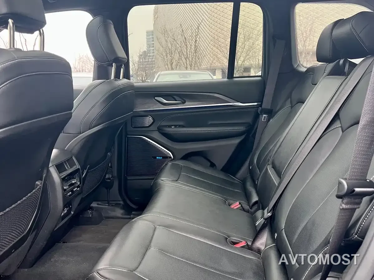 Jeep Grand Cherokee 4xe (Import) 2023 4xe Summit Edition — фото 21