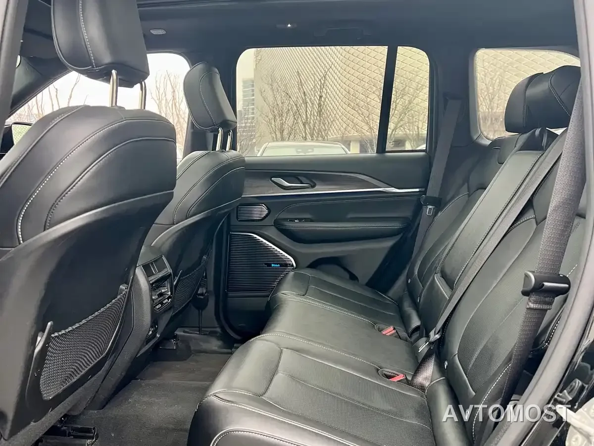 Jeep Grand Cherokee 4xe (Import) 2023 4xe Summit Edition — фото 22