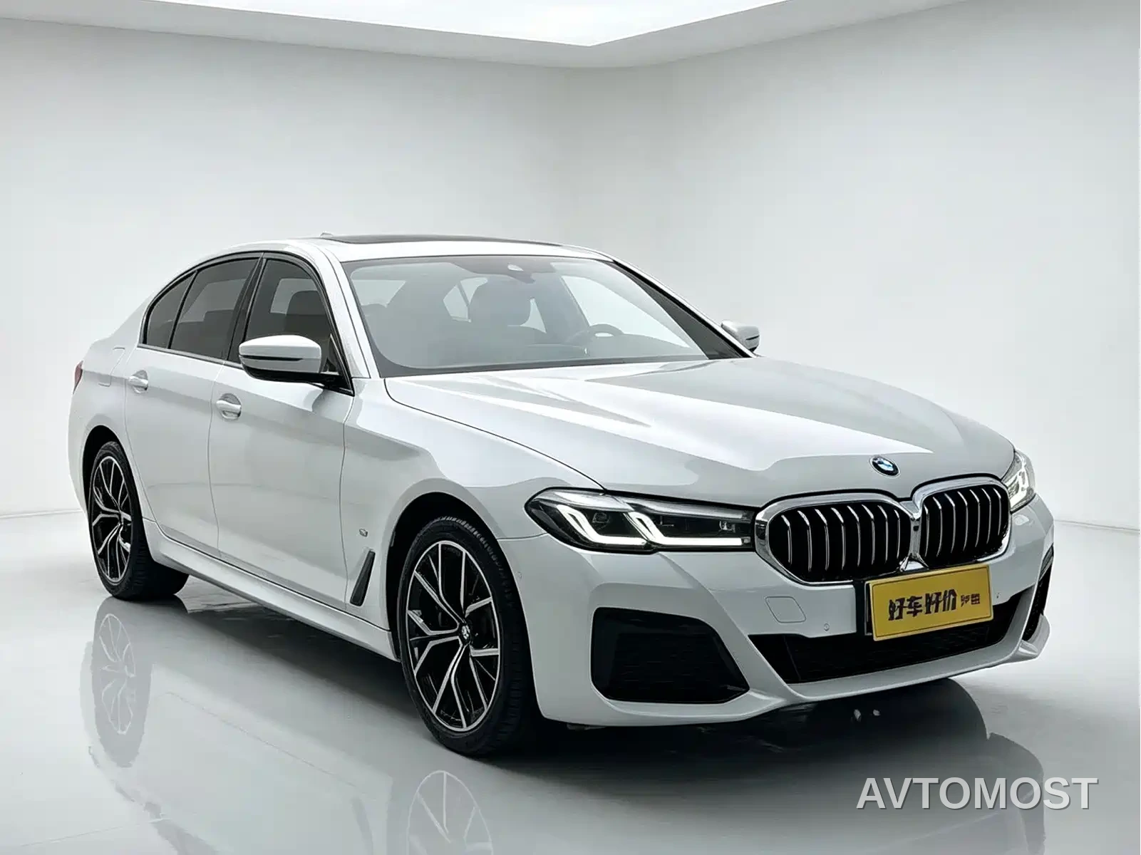 BMW 5 Series (Import) 2022 Model Second Facelift 530i Style Edition M Sport Package — фото 1