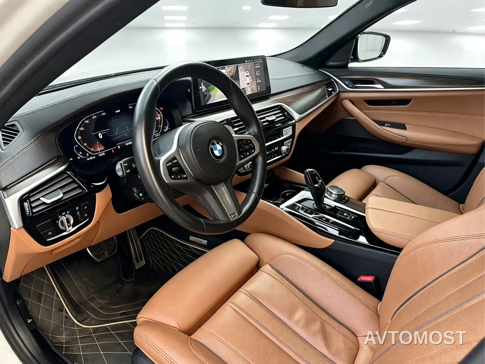BMW 5 Series (Import) 2022 Model Second Facelift 530i Style Edition M Sport Package — фото 4