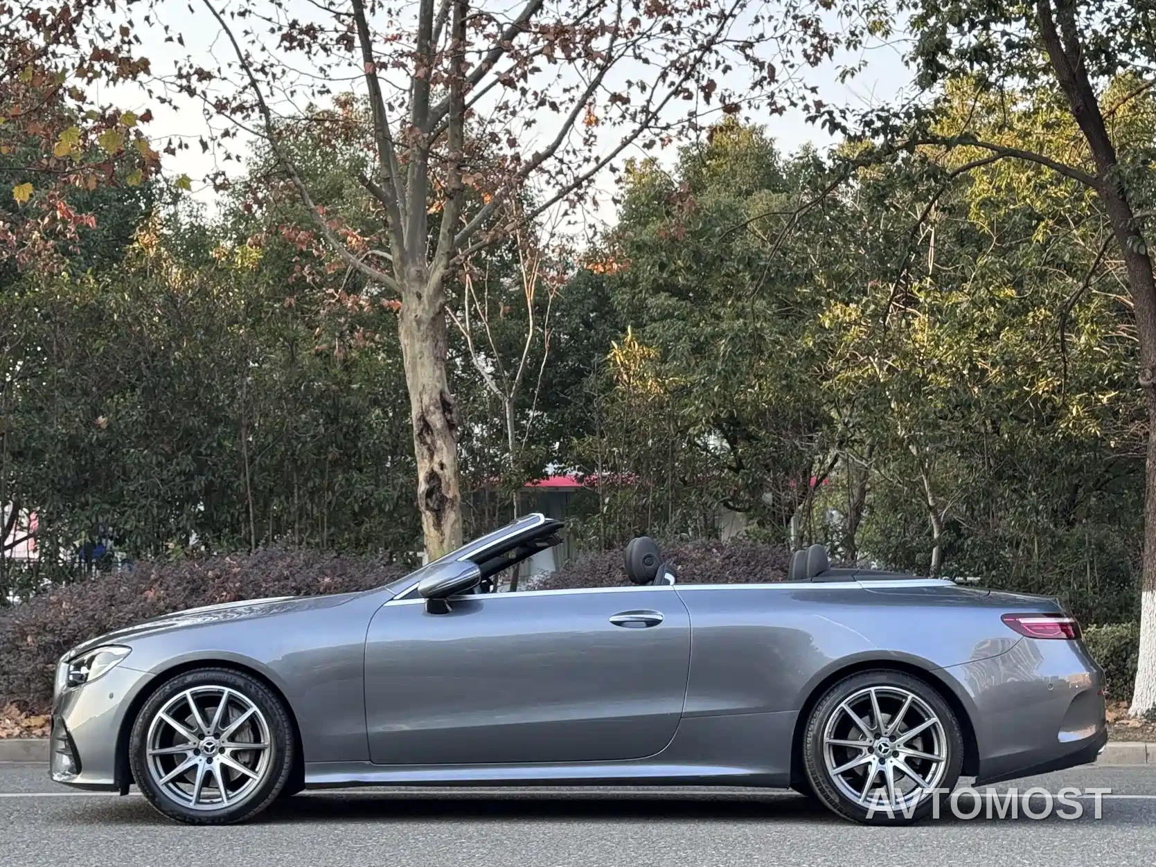 Mercedes-Benz E-Class (Import) 2021 E 260 Convertible Coupe — фото 4