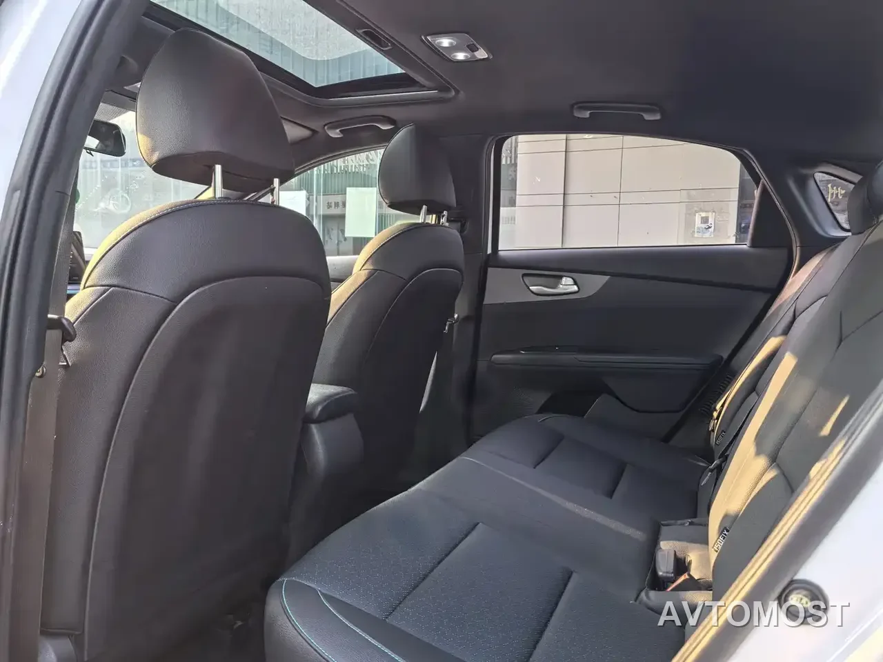 Kia K3 PHEV 2019 1.6L PHEV Comfort Edition — фото 9