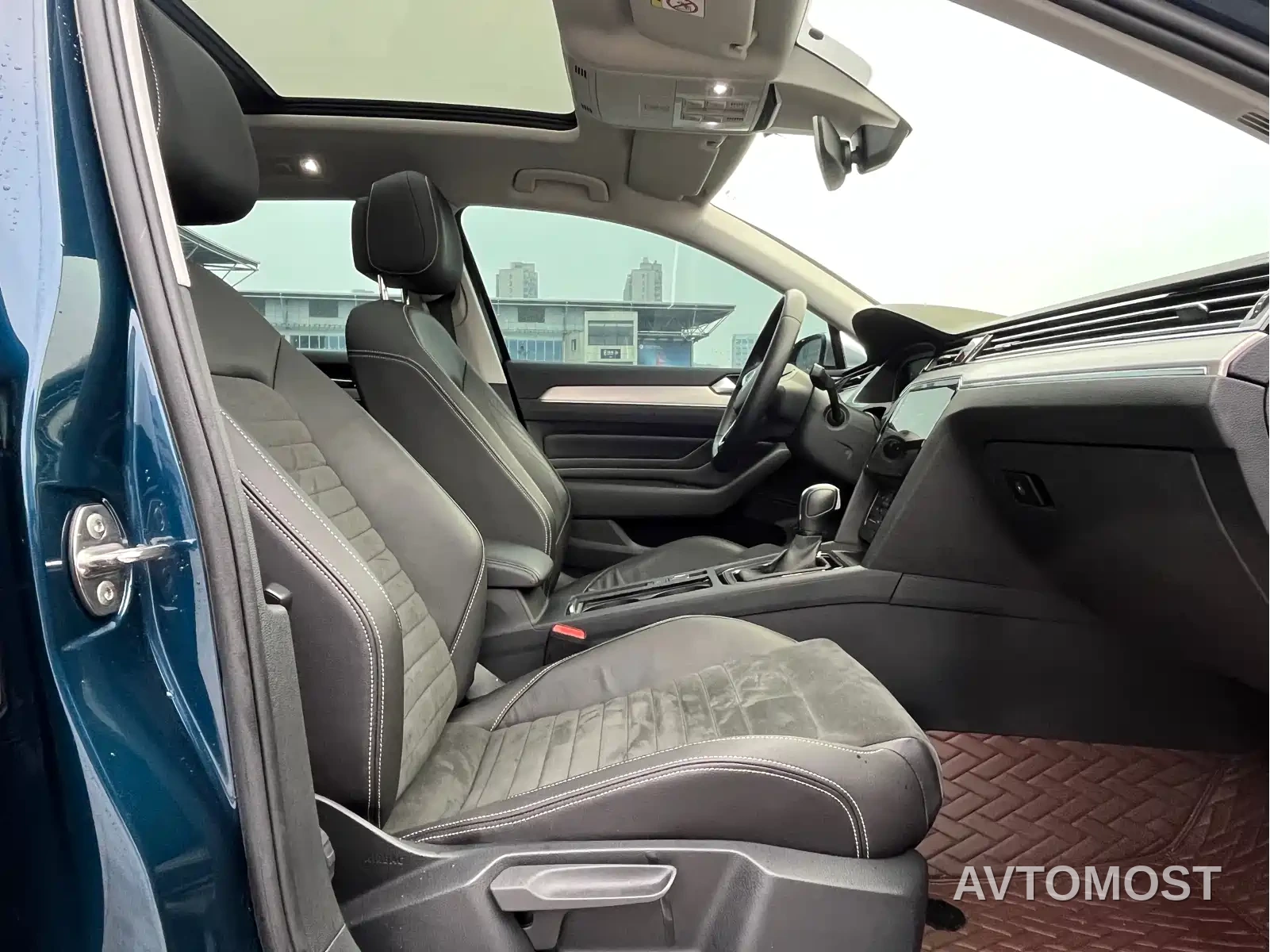 Volkswagen Weilan 2021 2.0T Smooth Ride Edition — фото 12