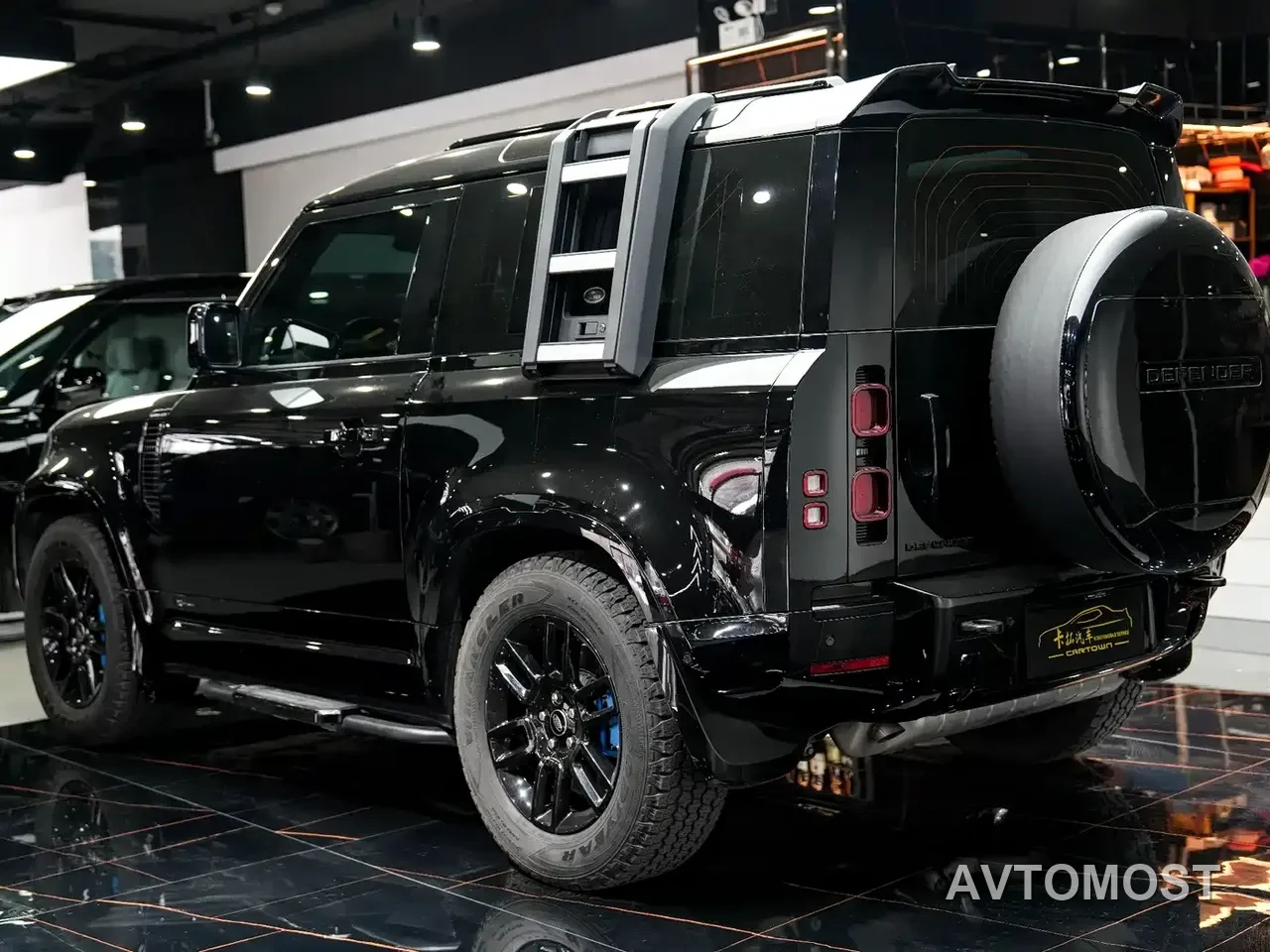 Land Rover Defender 2021 90 P400 X-DYNAMIC S — фото 4
