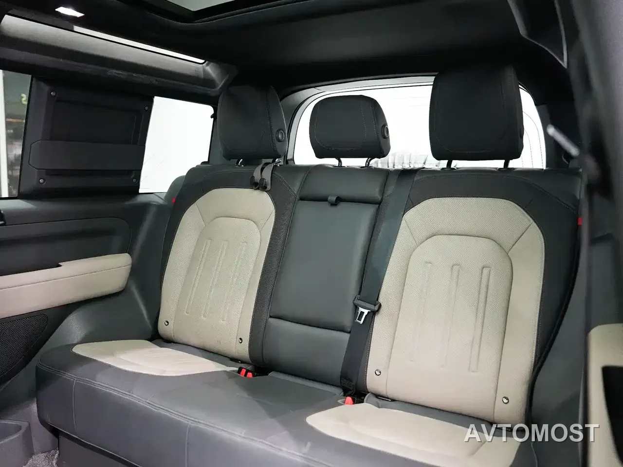 Land Rover Defender 2021 90 P400 X-DYNAMIC S — фото 14