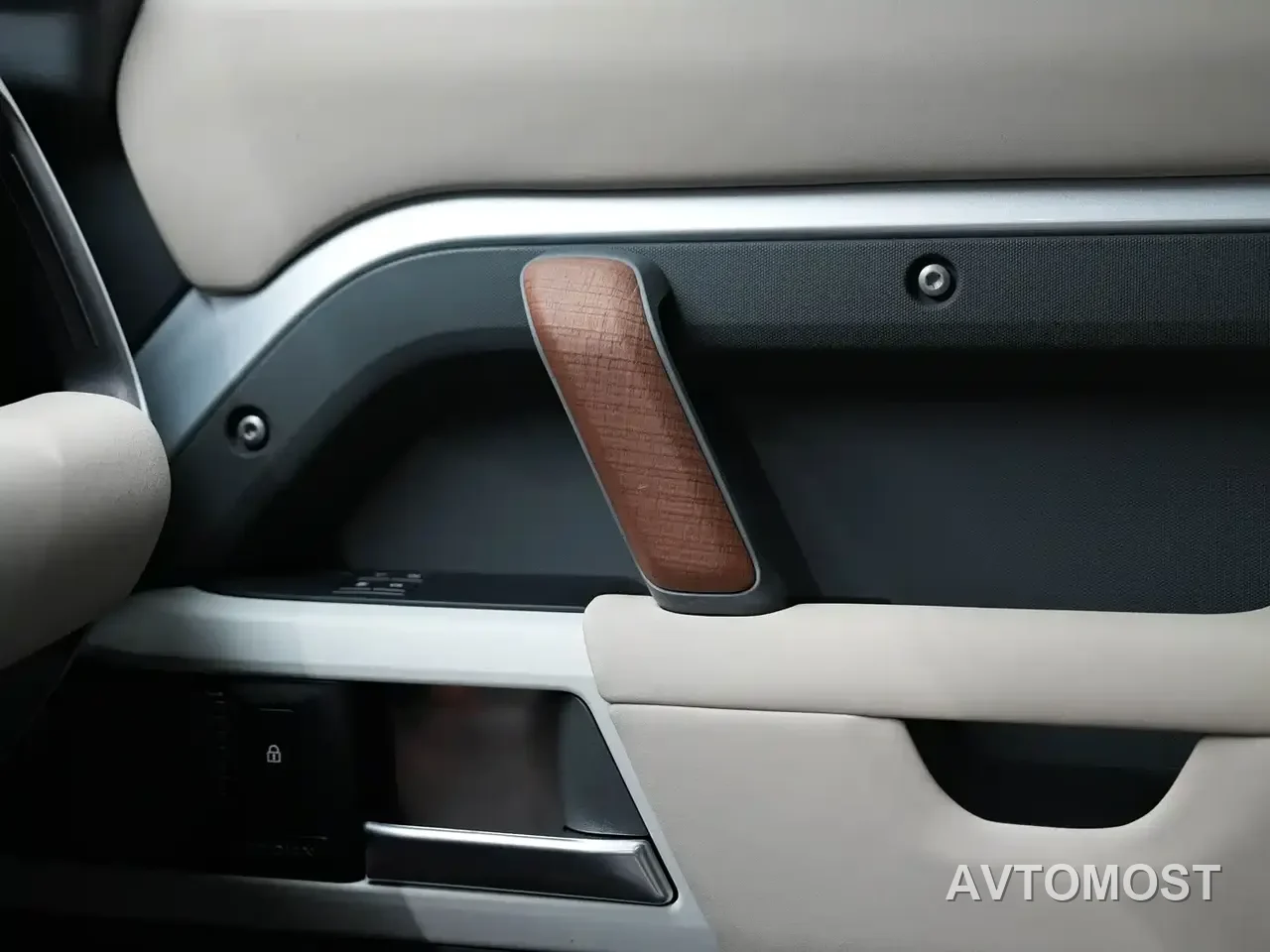 Land Rover Defender 2021 90 P400 X-DYNAMIC S — фото 19