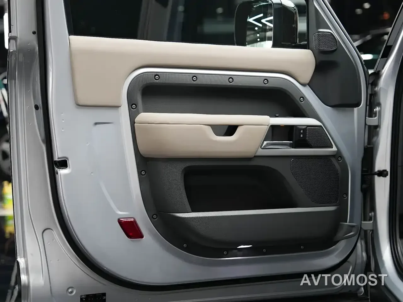 Land Rover Defender 2021 90 P400 X-DYNAMIC S — фото 24