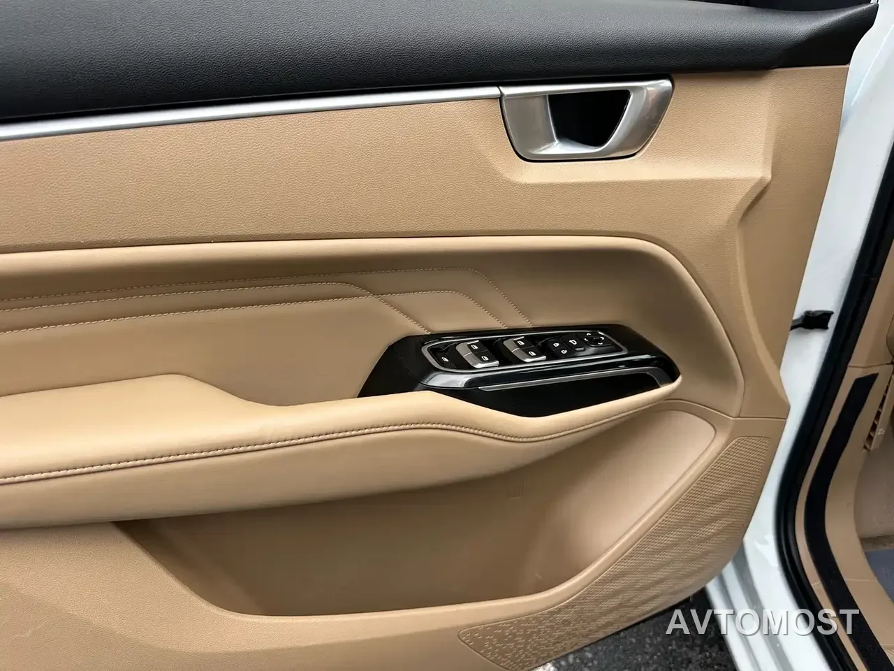 Wuling Victory 2023 2.0L DHT Luxury Edition — фото 5