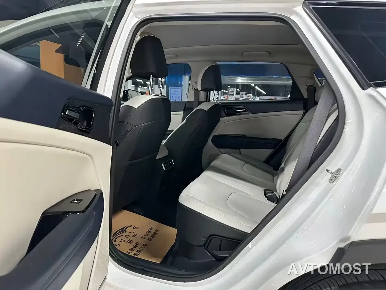 Kia Sportage 2023 2.0L HEV 2WD Premium Edition — фото 6