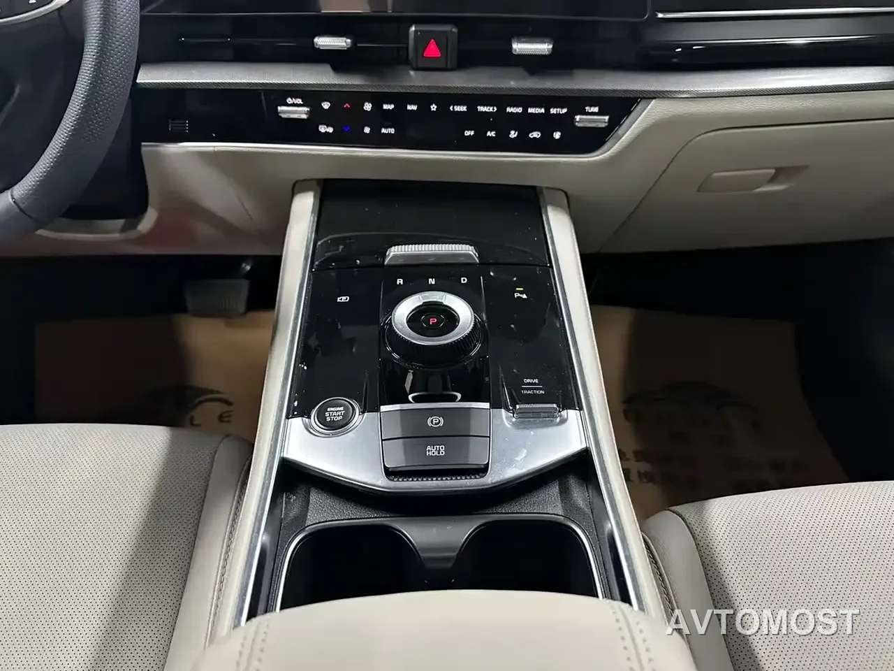 Kia Sportage 2023 2.0L HEV 2WD Premium Edition — фото 12
