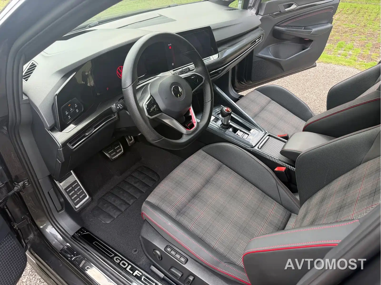Volkswagen Golf GTI 2021 380TSI DSG GTI — фото 9