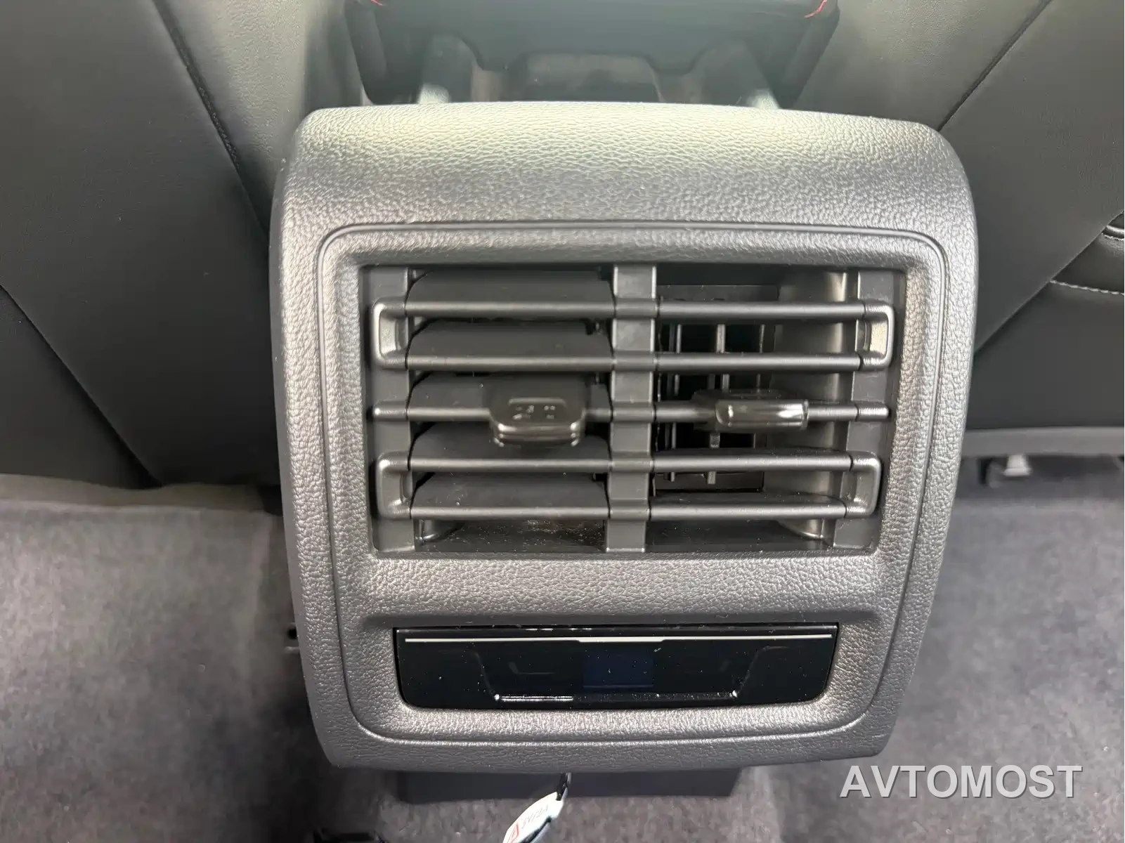 Volkswagen Golf GTI 2021 380TSI DSG GTI — фото 13