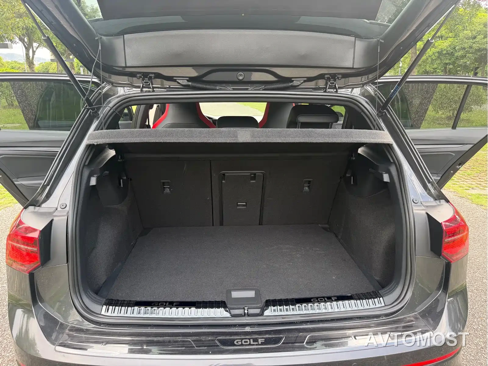 Volkswagen Golf GTI 2021 380TSI DSG GTI — фото 18