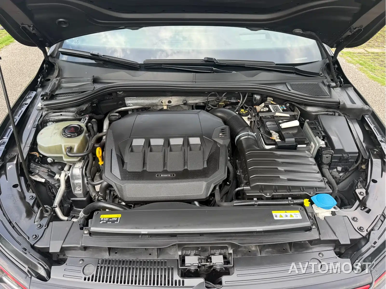 Volkswagen Golf GTI 2021 380TSI DSG GTI — фото 23