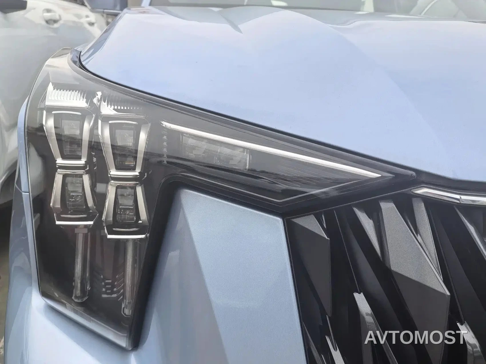 GAC Trumpchi GS8 2022 Dual Engine Series 2.0TM 2WD Premium Edition (7-Seater) — фото 1
