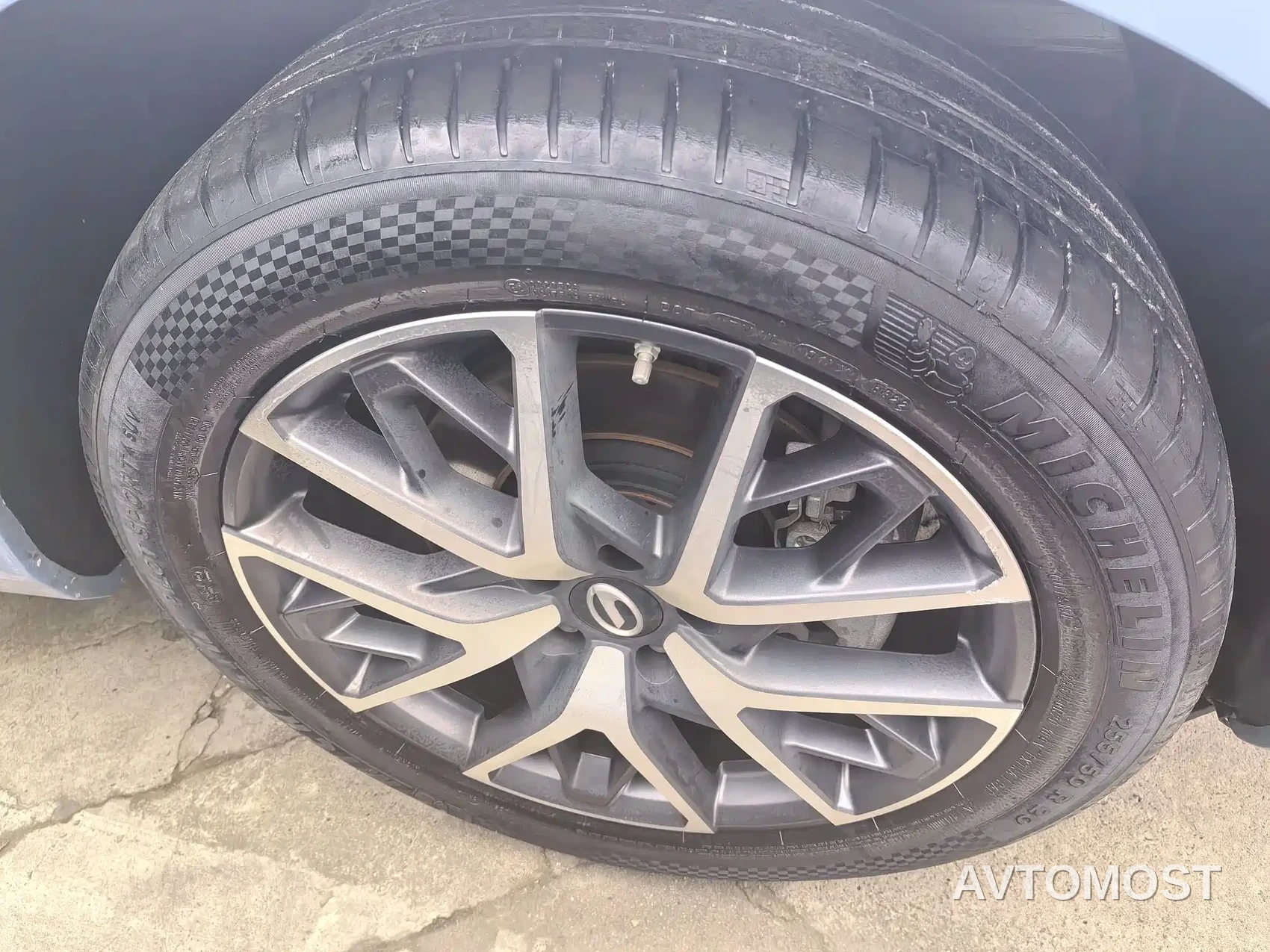 GAC Trumpchi GS8 2022 Dual Engine Series 2.0TM 2WD Premium Edition (7-Seater) — фото 2